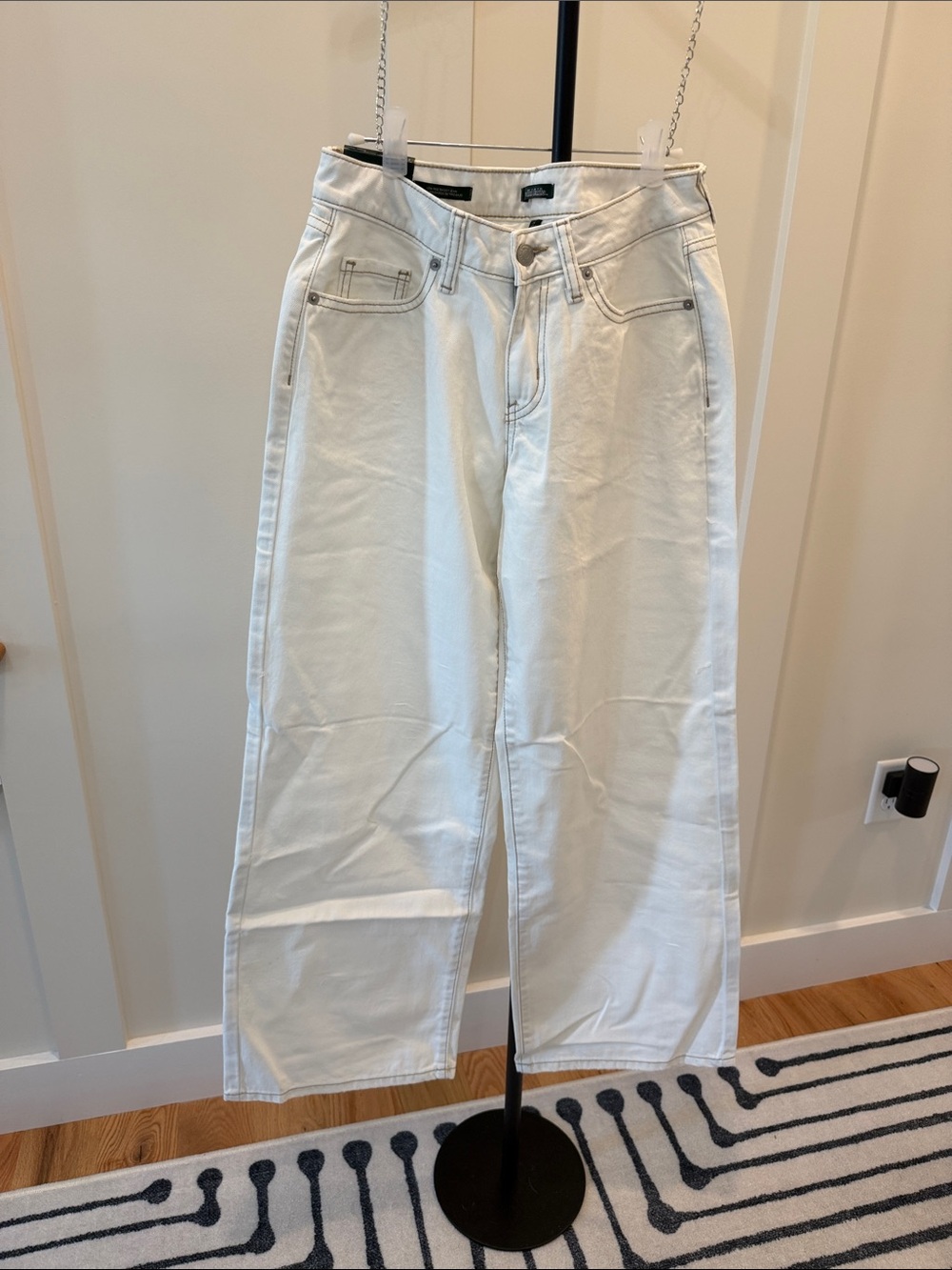 Women’s Wide Leg White Jeans #787